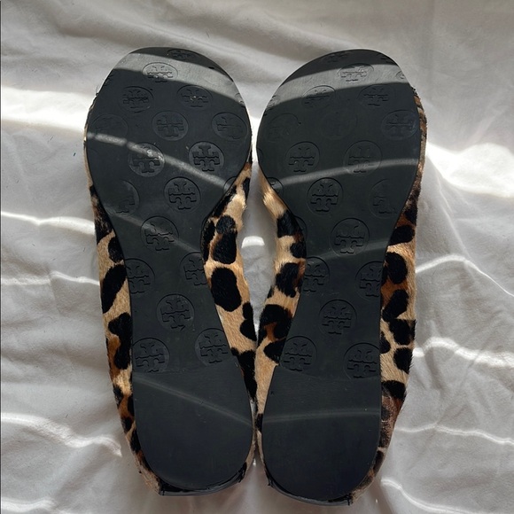 Tory Burch Black and Brown Loafers with Leopard Trim - Picture 5 of 6